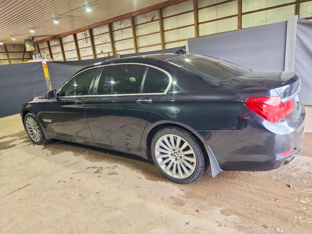 BMW 7 Series 4dr Sdn 750Li xDrive AWD 2012