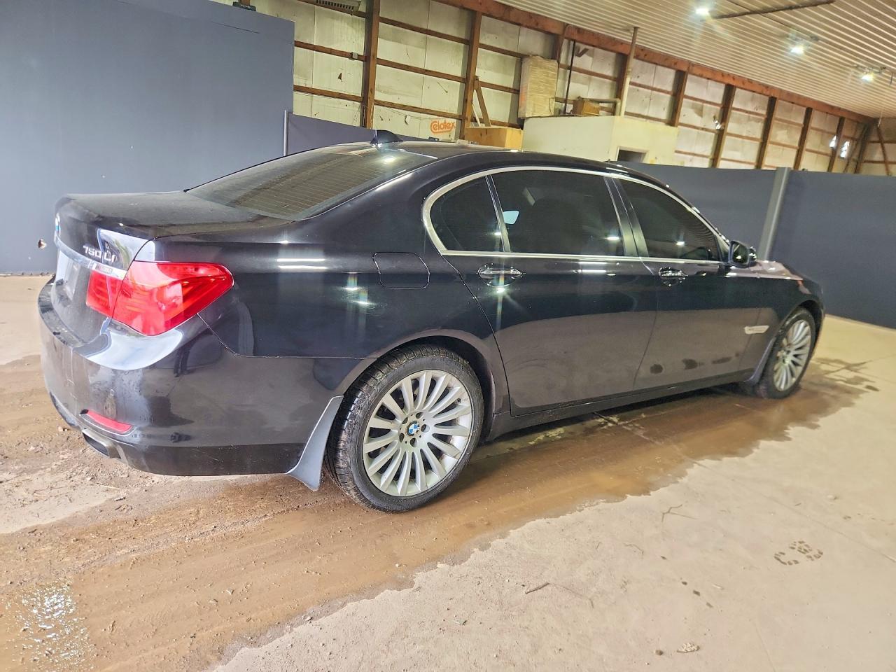 BMW 7 Series 4dr Sdn 750Li xDrive AWD 2012