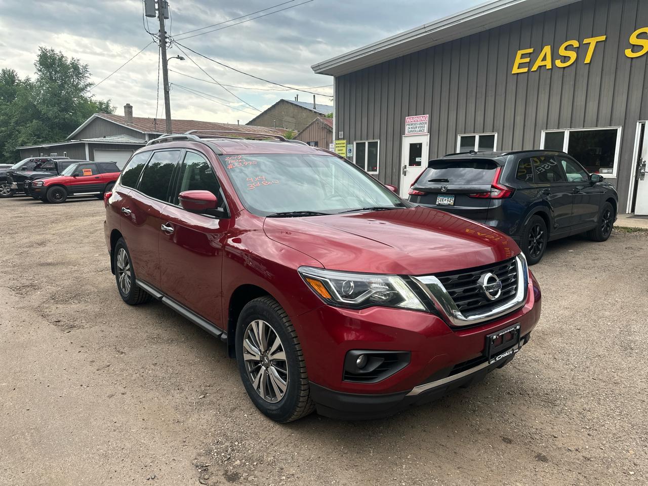 Nissan Pathfinder 4x4 SV 2019
