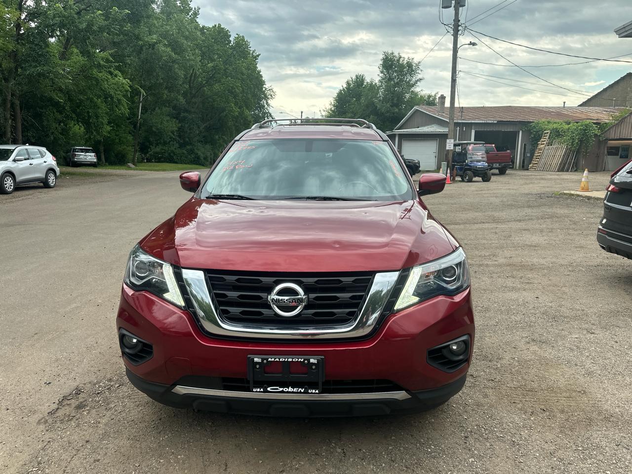 Nissan Pathfinder 4x4 SV 2019