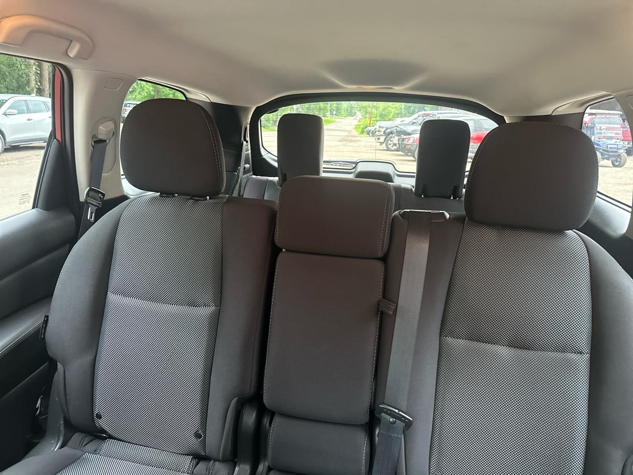 Nissan Pathfinder 4x4 SV 2019