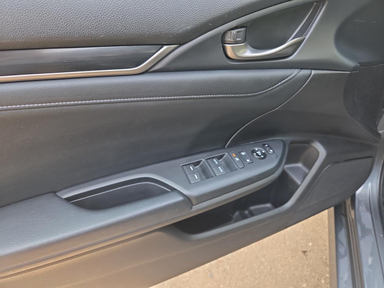 Honda Civic Hatchback EX-L CVT 2020