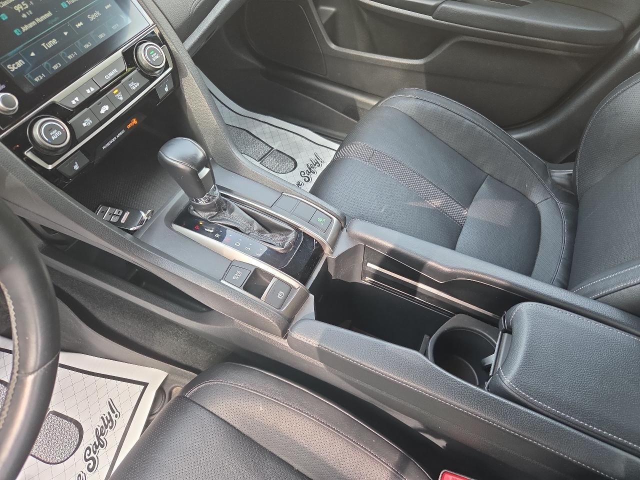 Honda Civic Hatchback EX-L CVT 2020