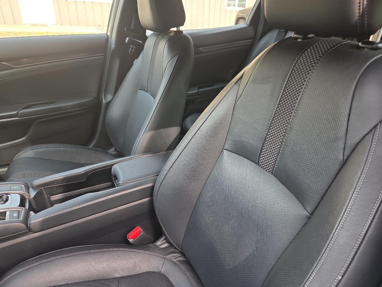 Honda Civic Hatchback EX-L CVT 2020