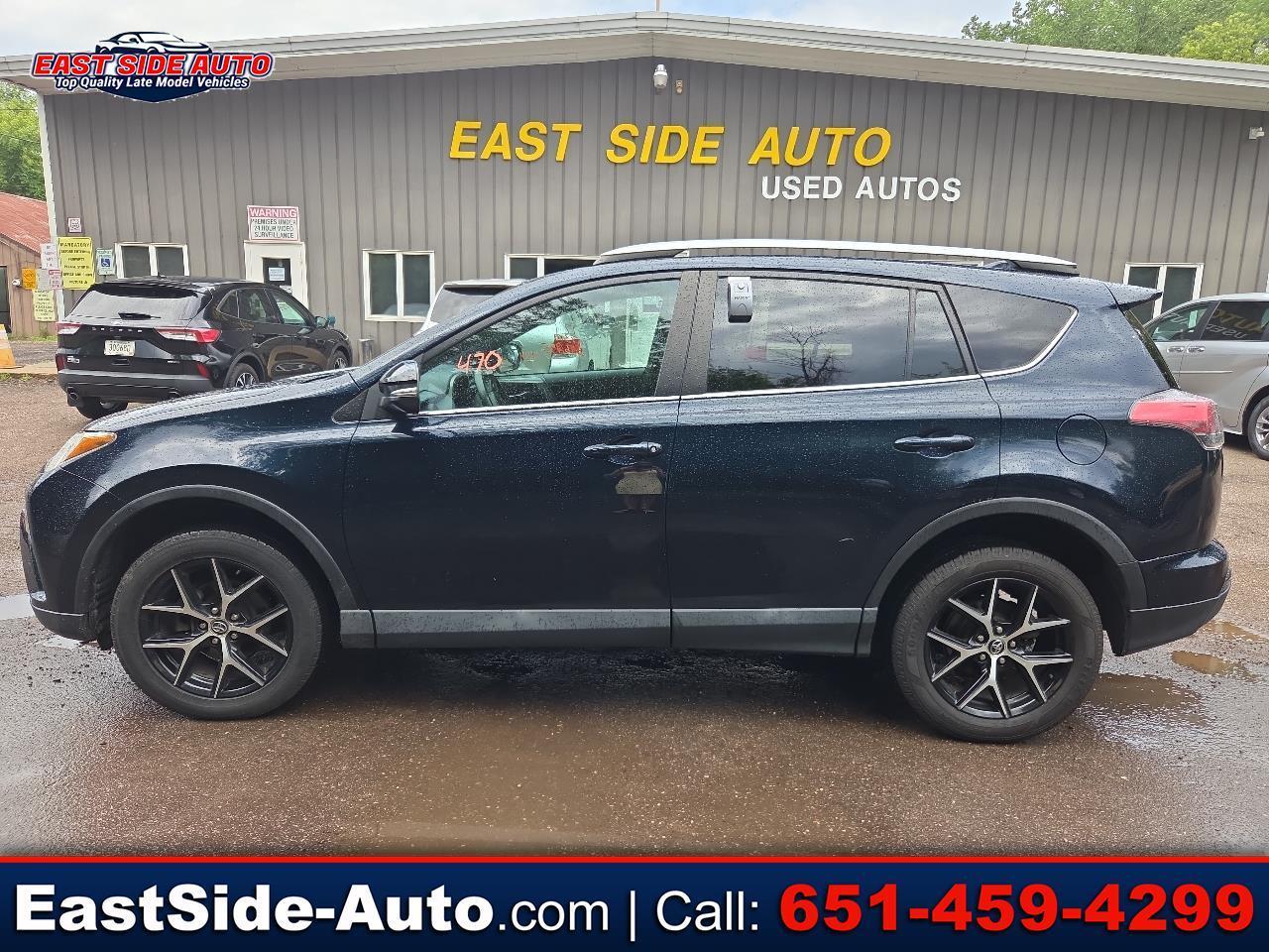 Toyota RAV4 SE AWD (Natl) 2017