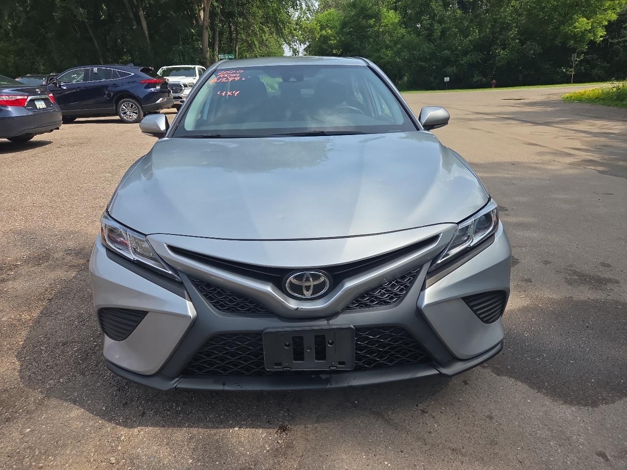 Toyota Camry SE Auto AWD (Natl) 2020