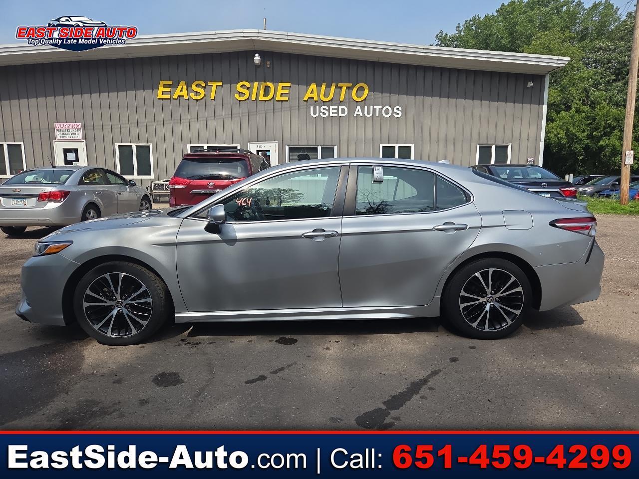 Toyota Camry SE Auto AWD (Natl) 2020
