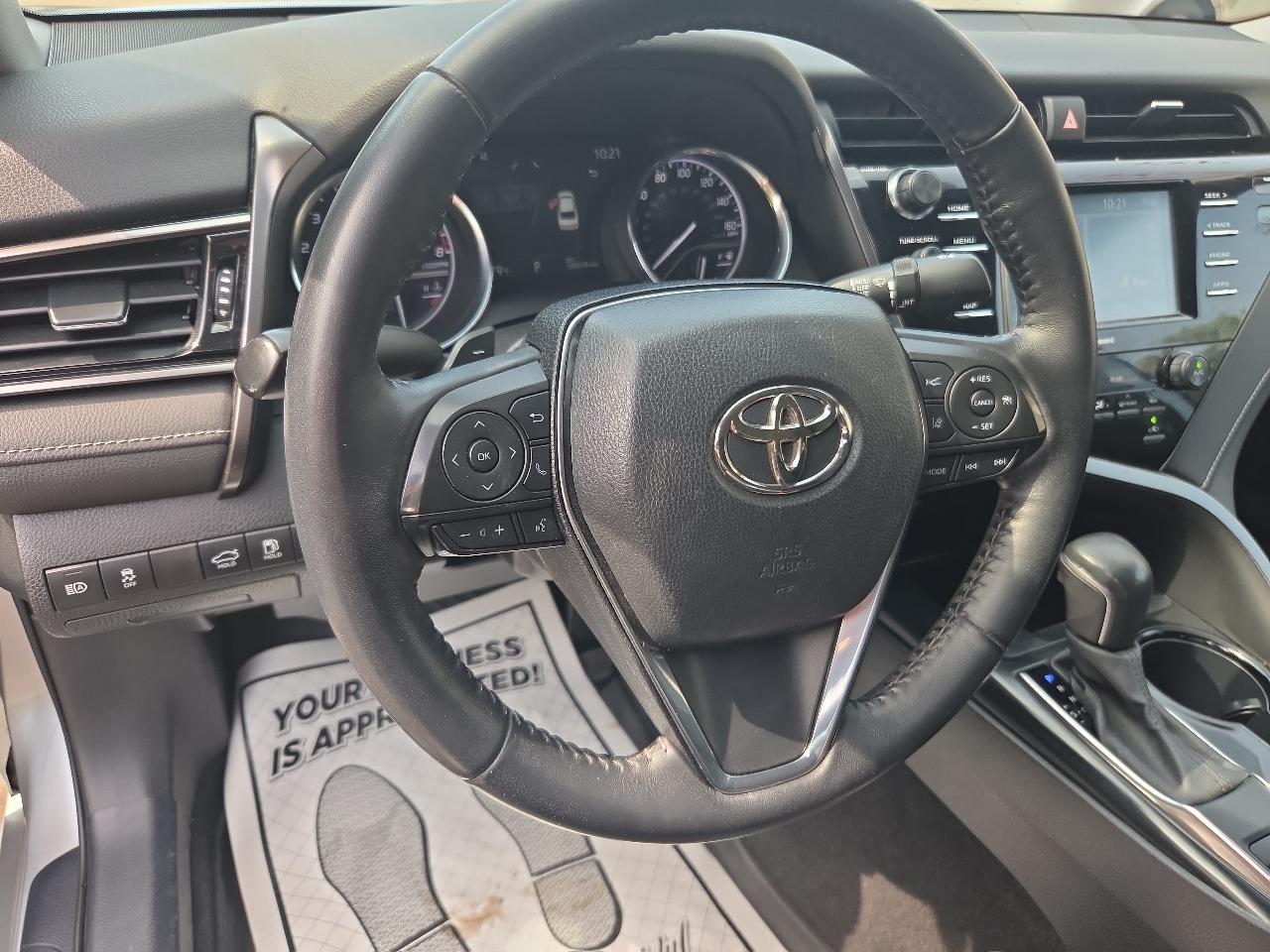 Toyota Camry SE Auto AWD (Natl) 2020