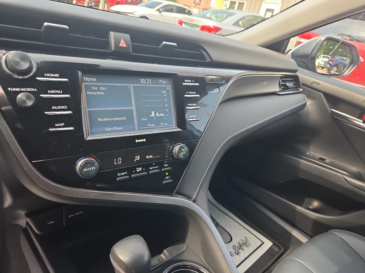 Toyota Camry SE Auto AWD (Natl) 2020
