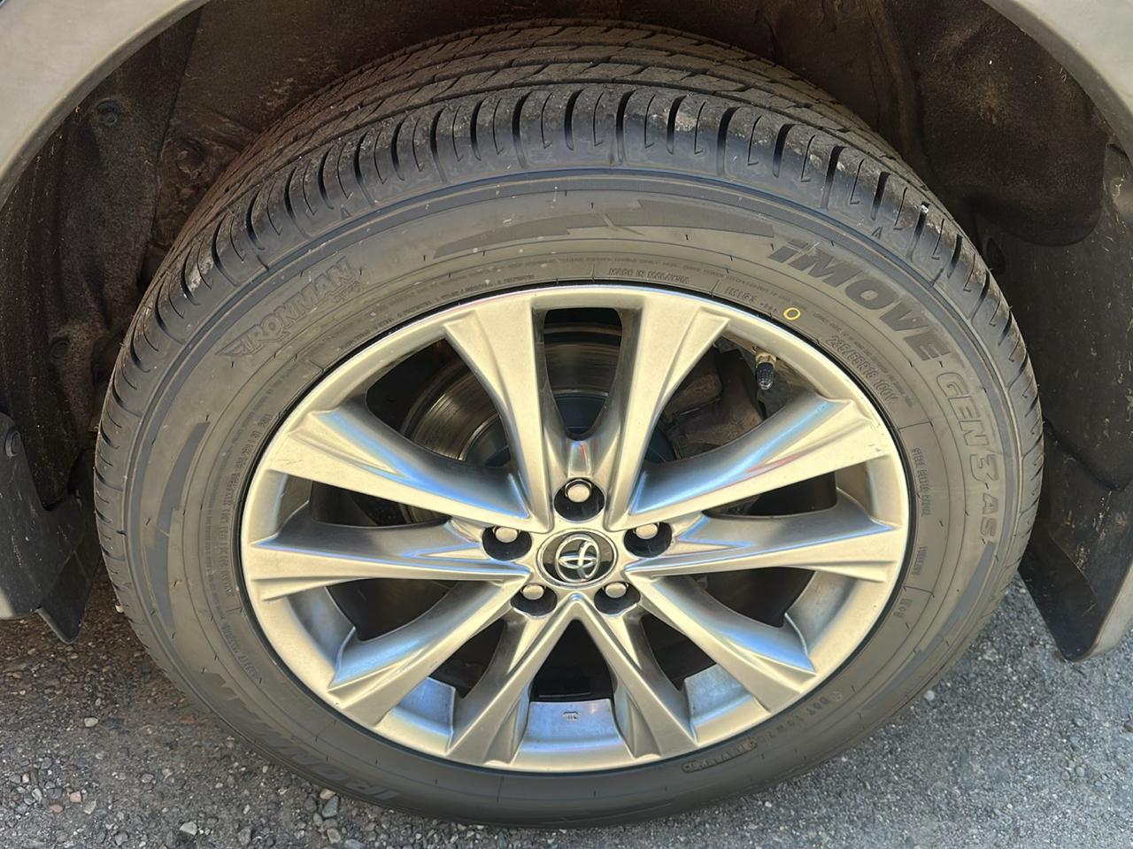 Toyota RAV4 Limited AWD (Natl) 2017