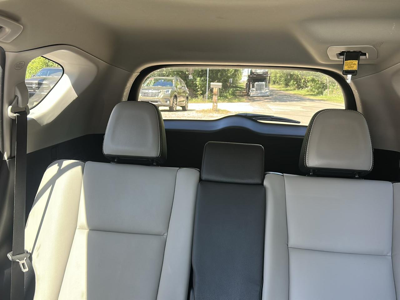 Toyota RAV4 Limited AWD (Natl) 2017