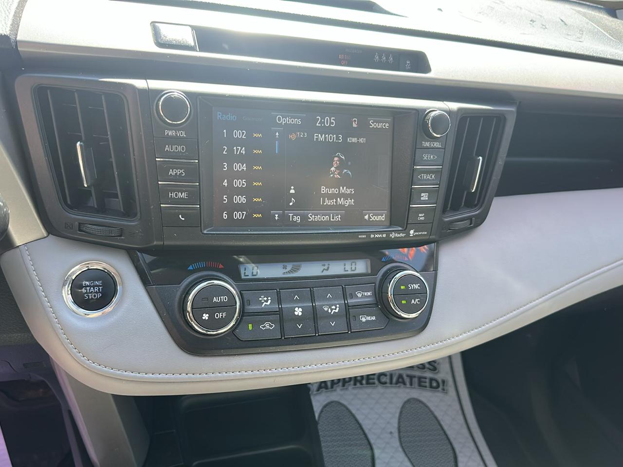 Toyota RAV4 Limited AWD (Natl) 2017