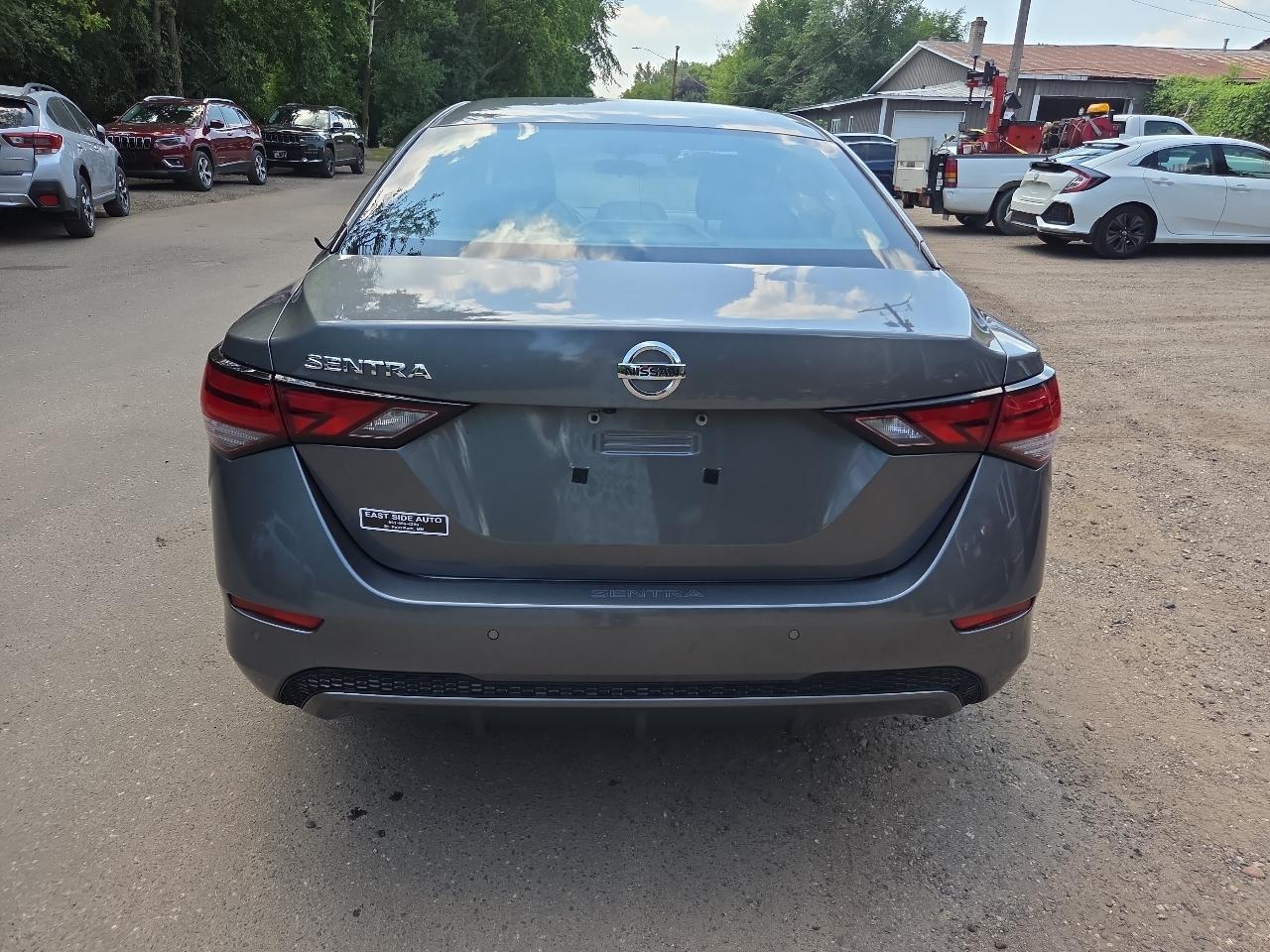 Nissan Sentra S CVT 2021