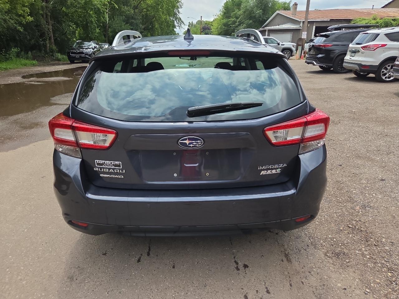Subaru Impreza 2.0i Limited 5-door CVT 2017