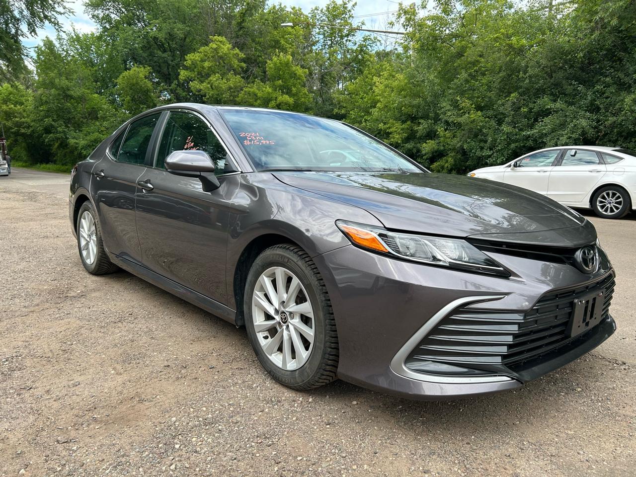 Toyota Camry LE Auto (Natl) 2021