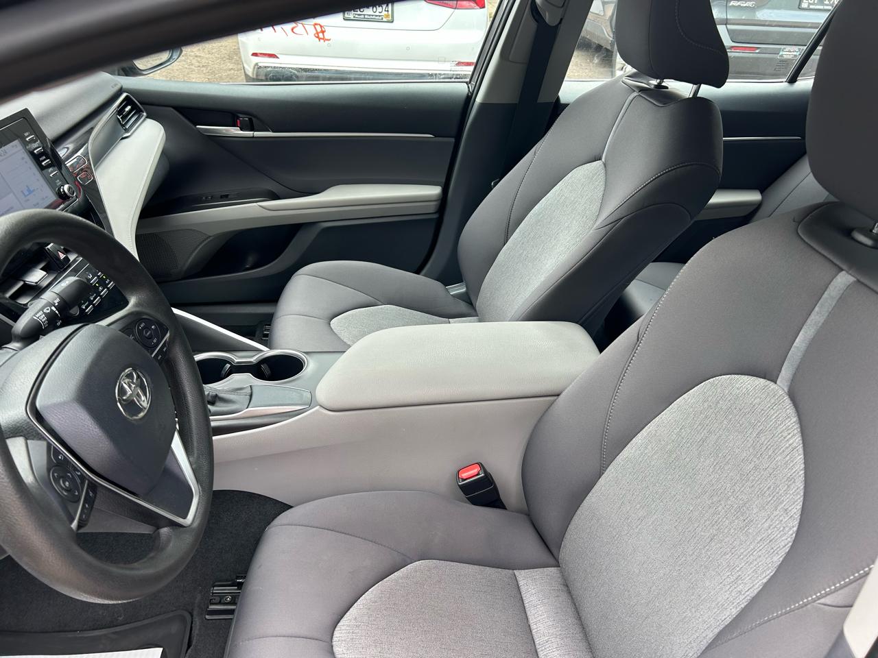 Toyota Camry LE Auto (Natl) 2021