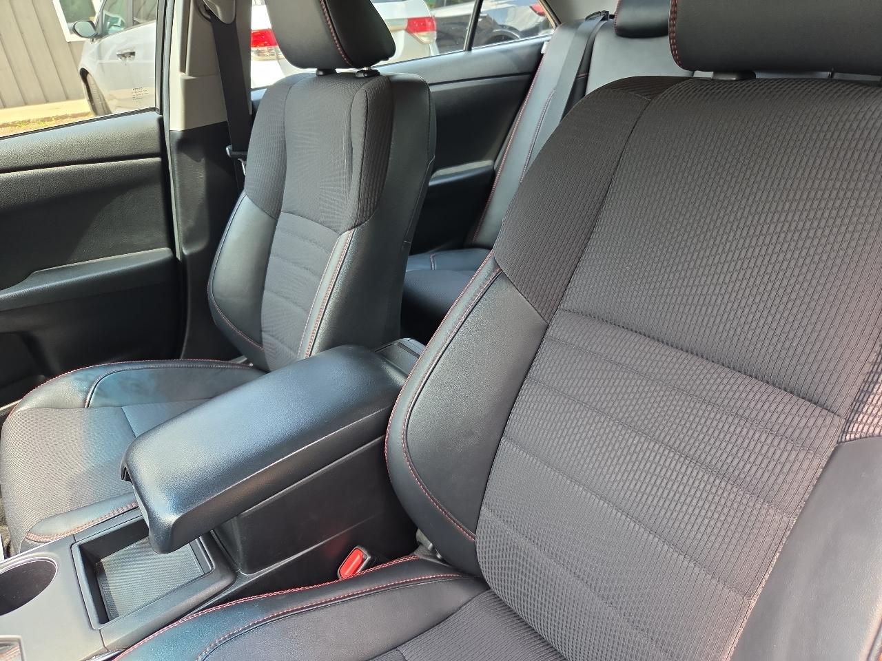 Toyota Camry 4dr Sdn I4 Auto XLE (Natl) 2016