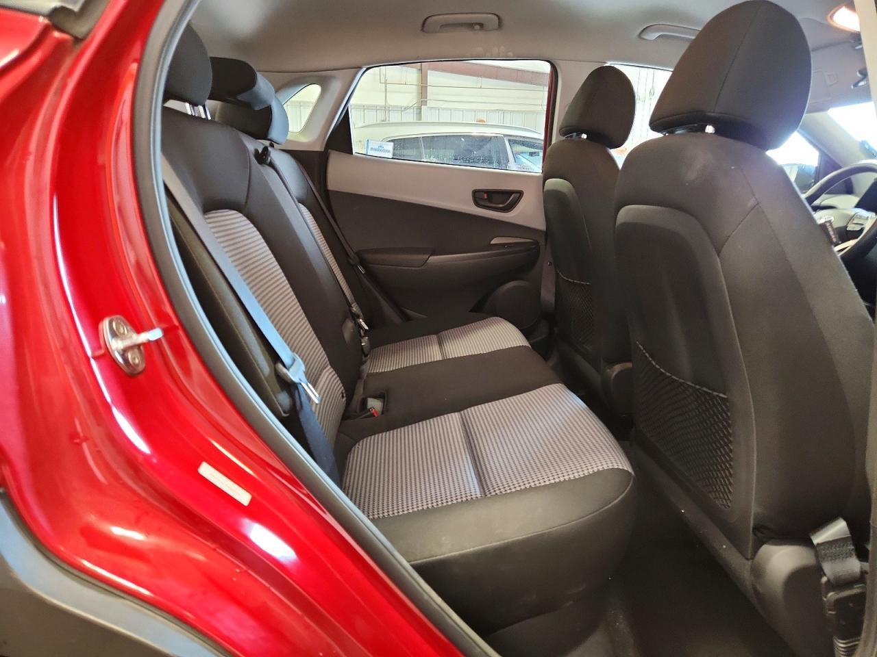 Hyundai Kona SEL Auto AWD 2021