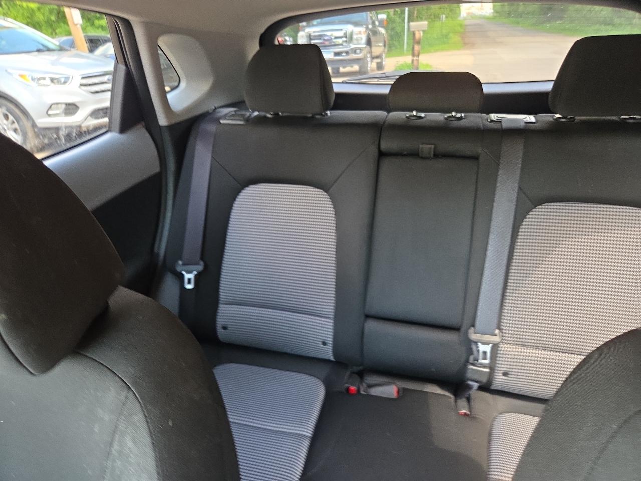 Hyundai Kona SEL Auto AWD 2021