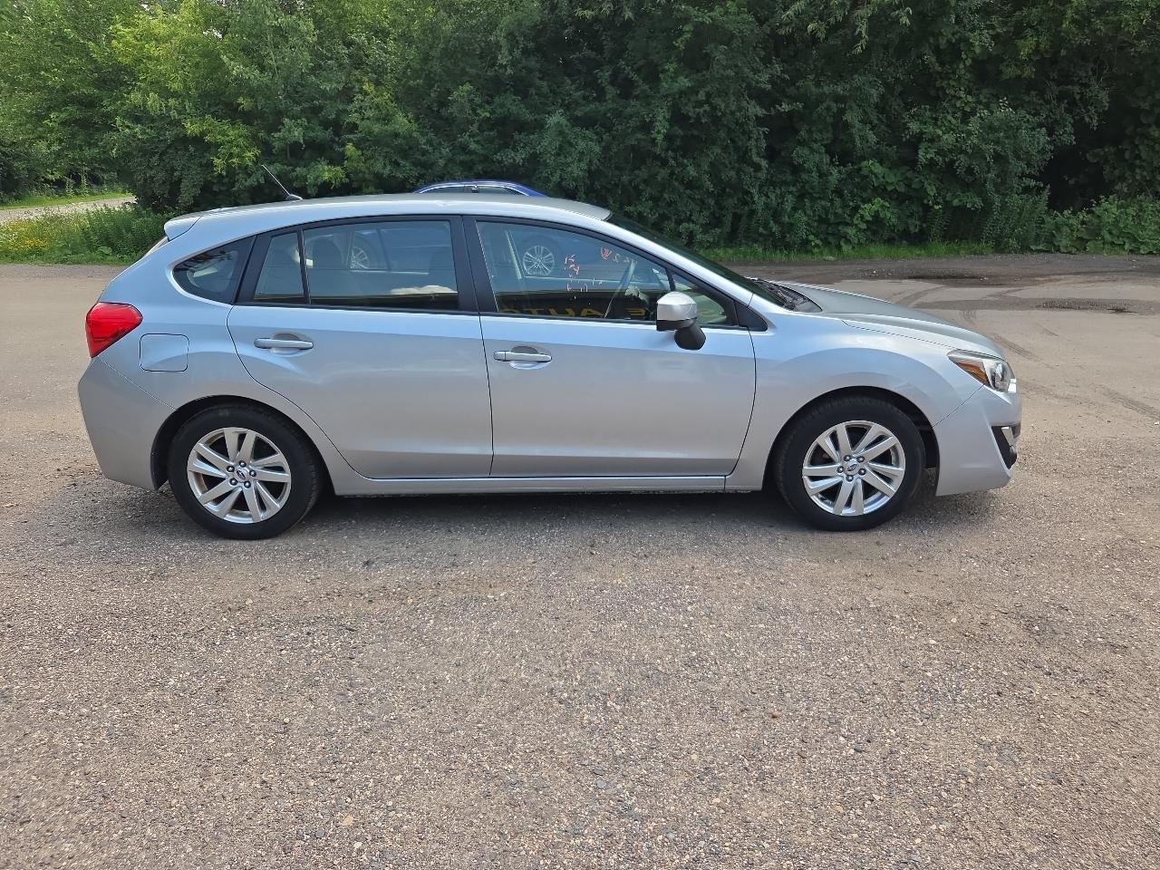Subaru Impreza Wagon 5dr CVT 2.0i Premium 2015