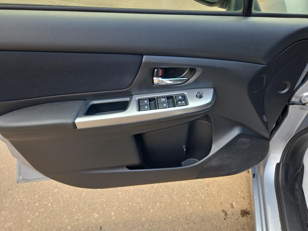 Subaru Impreza Wagon 5dr CVT 2.0i Premium 2015
