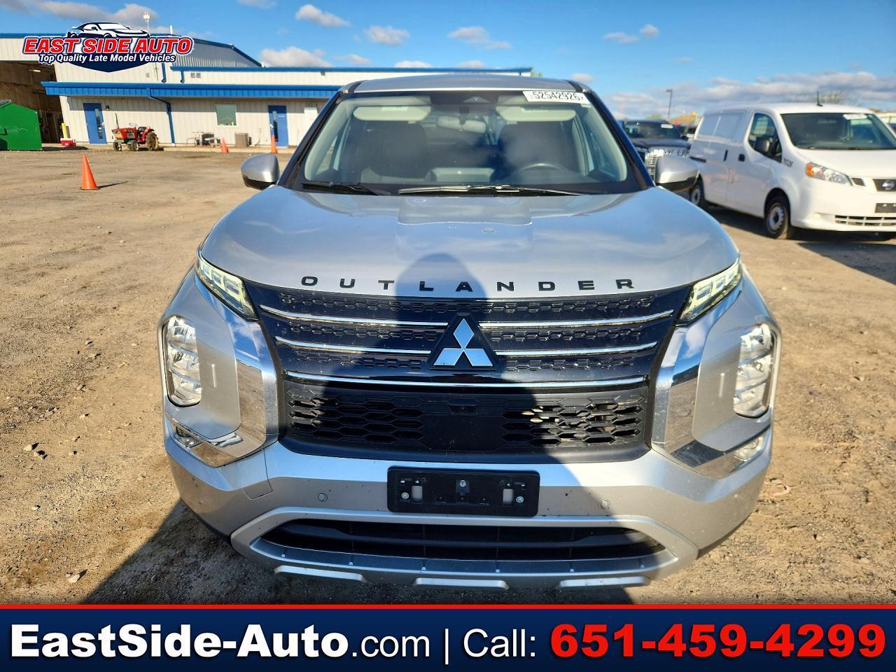 2023 Mitsubishi Outlander SE S-AWC's photo