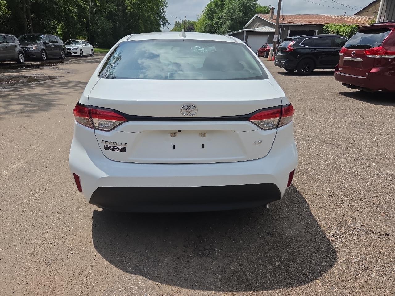 Toyota Corolla LE CVT (Natl) 2024