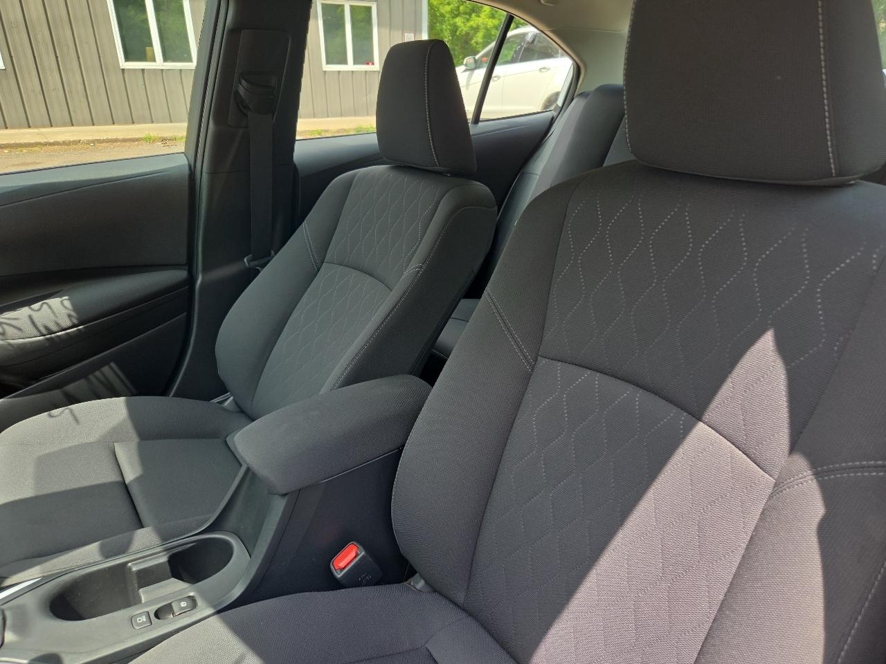 Toyota Corolla LE CVT (Natl) 2024