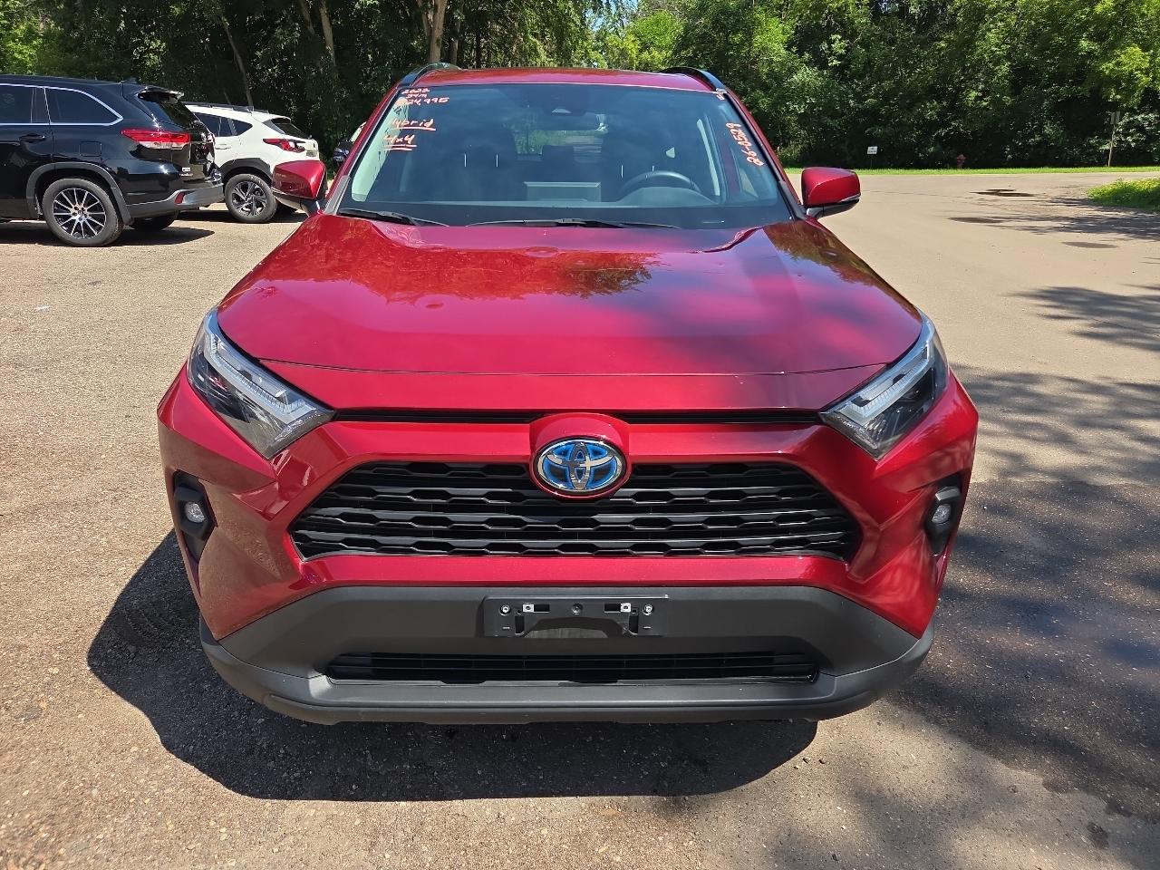 Toyota RAV4 Hybrid XLE Premium AWD (Natl) 2022