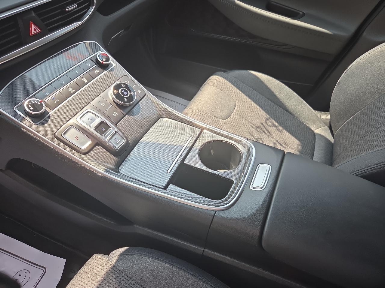 Hyundai Santa Fe SE AWD 2021