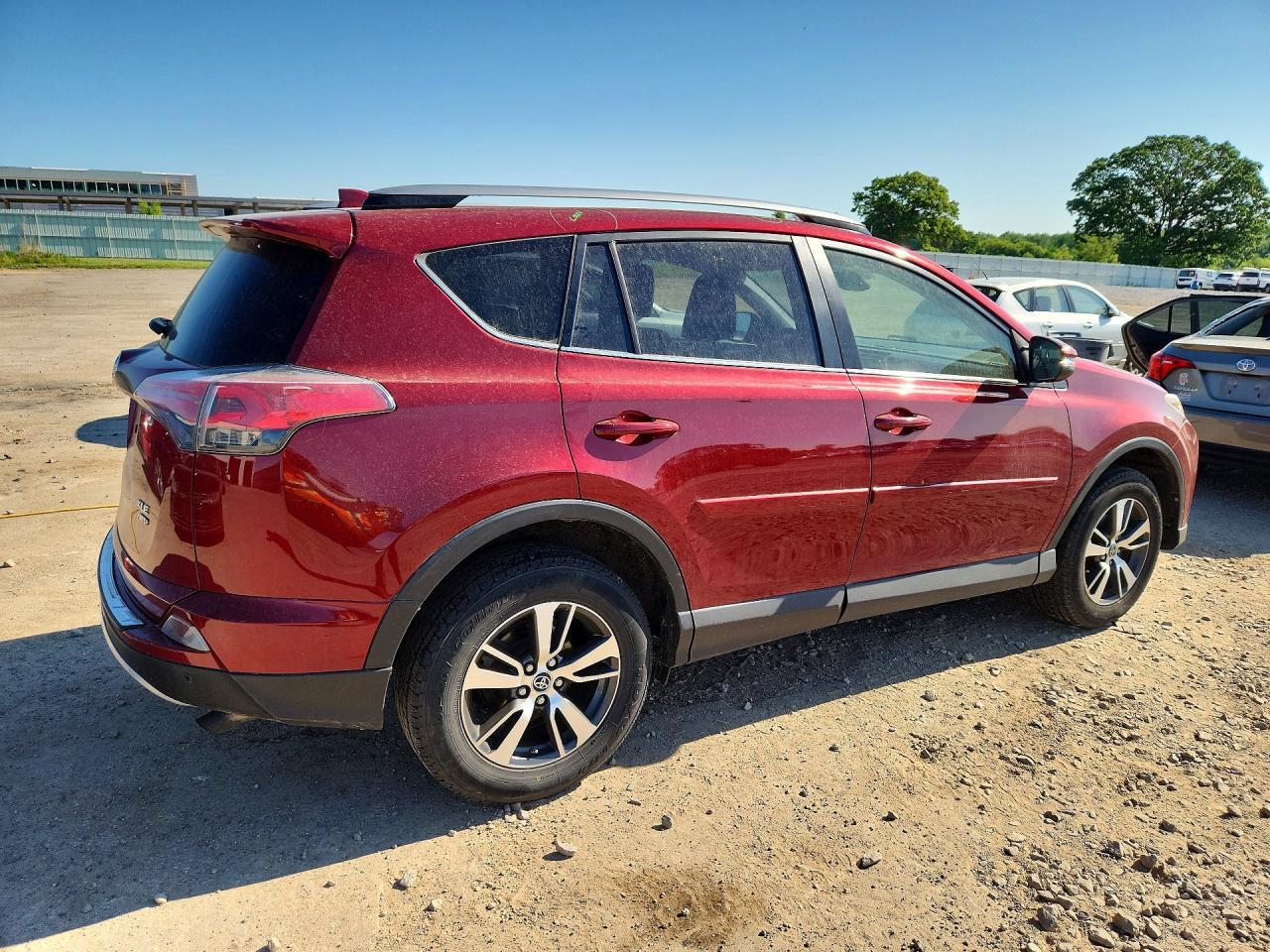 Toyota RAV4 XLE AWD (Natl) 2018