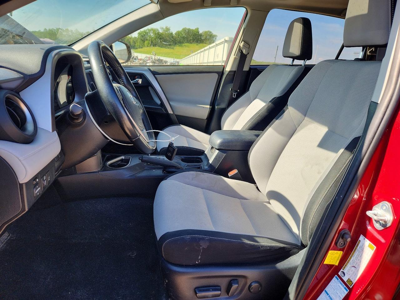 Toyota RAV4 XLE AWD (Natl) 2018