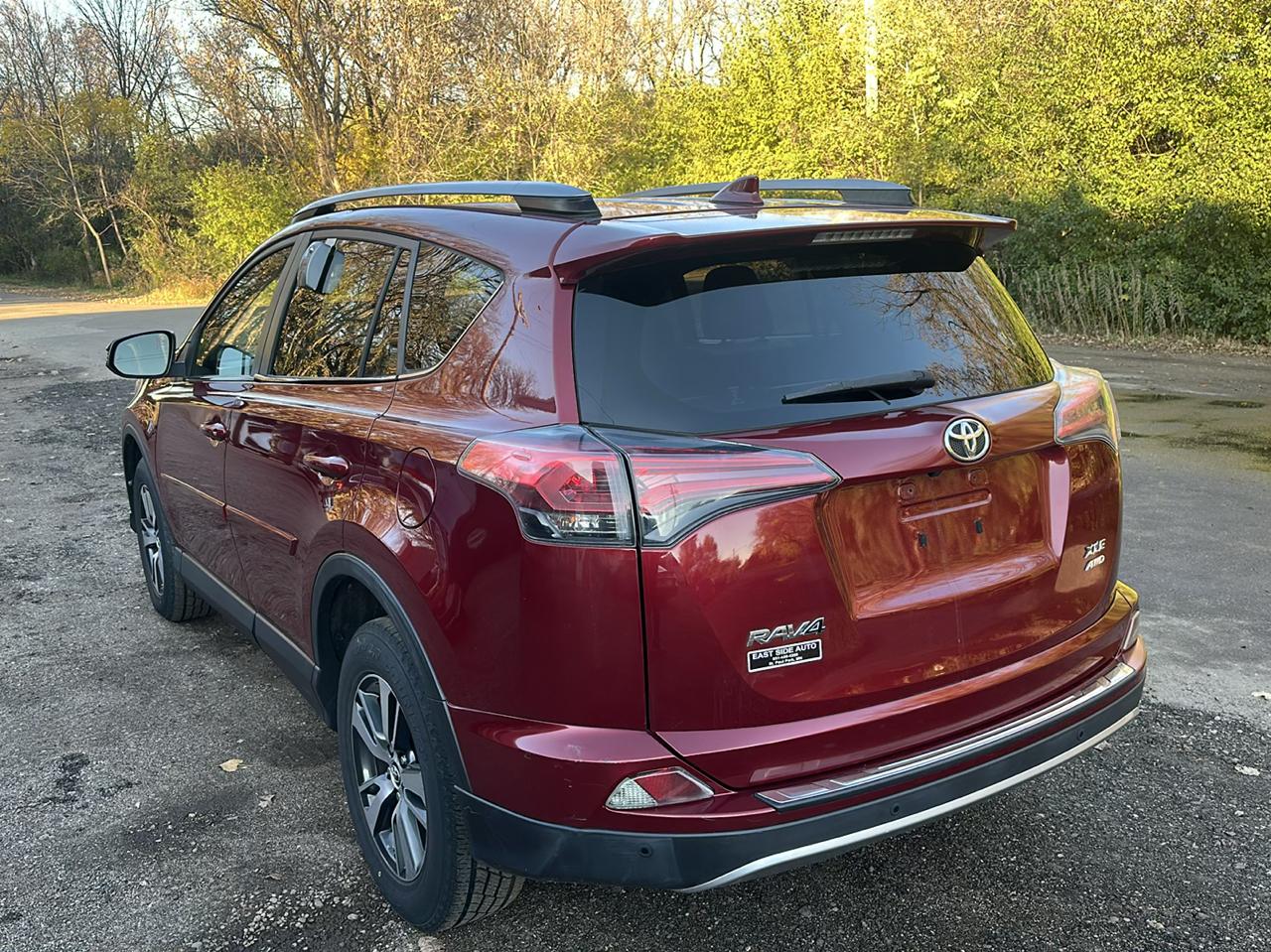 Toyota RAV4 XLE AWD (Natl) 2018