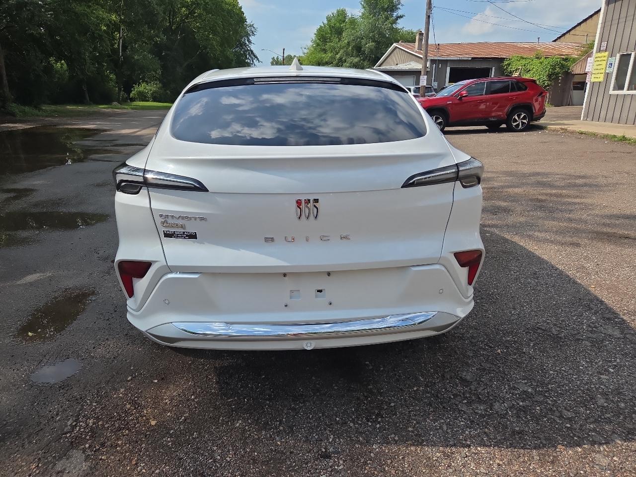 Buick Envista FWD 4dr Avenir 2025