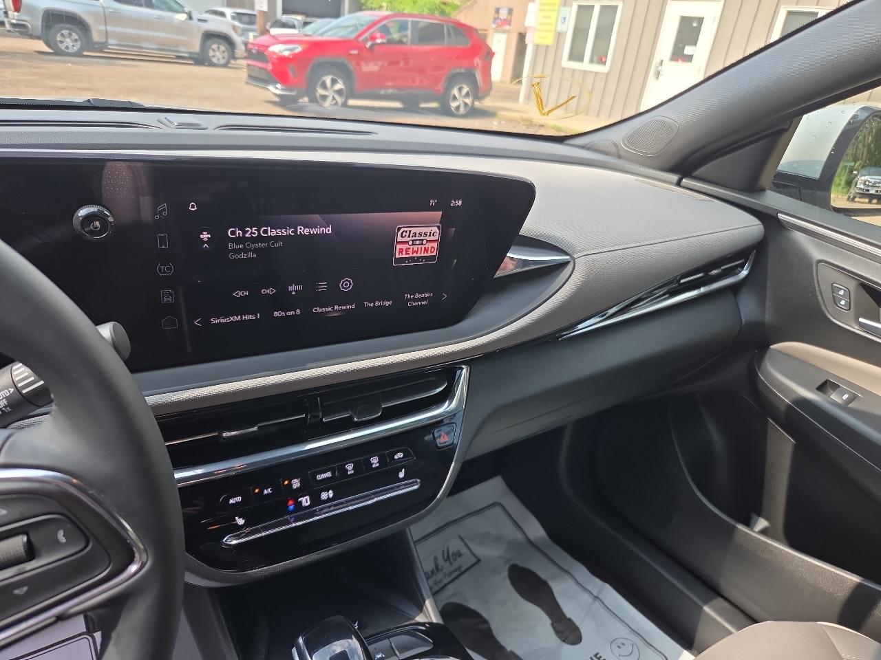 Buick Envista FWD 4dr Avenir 2025