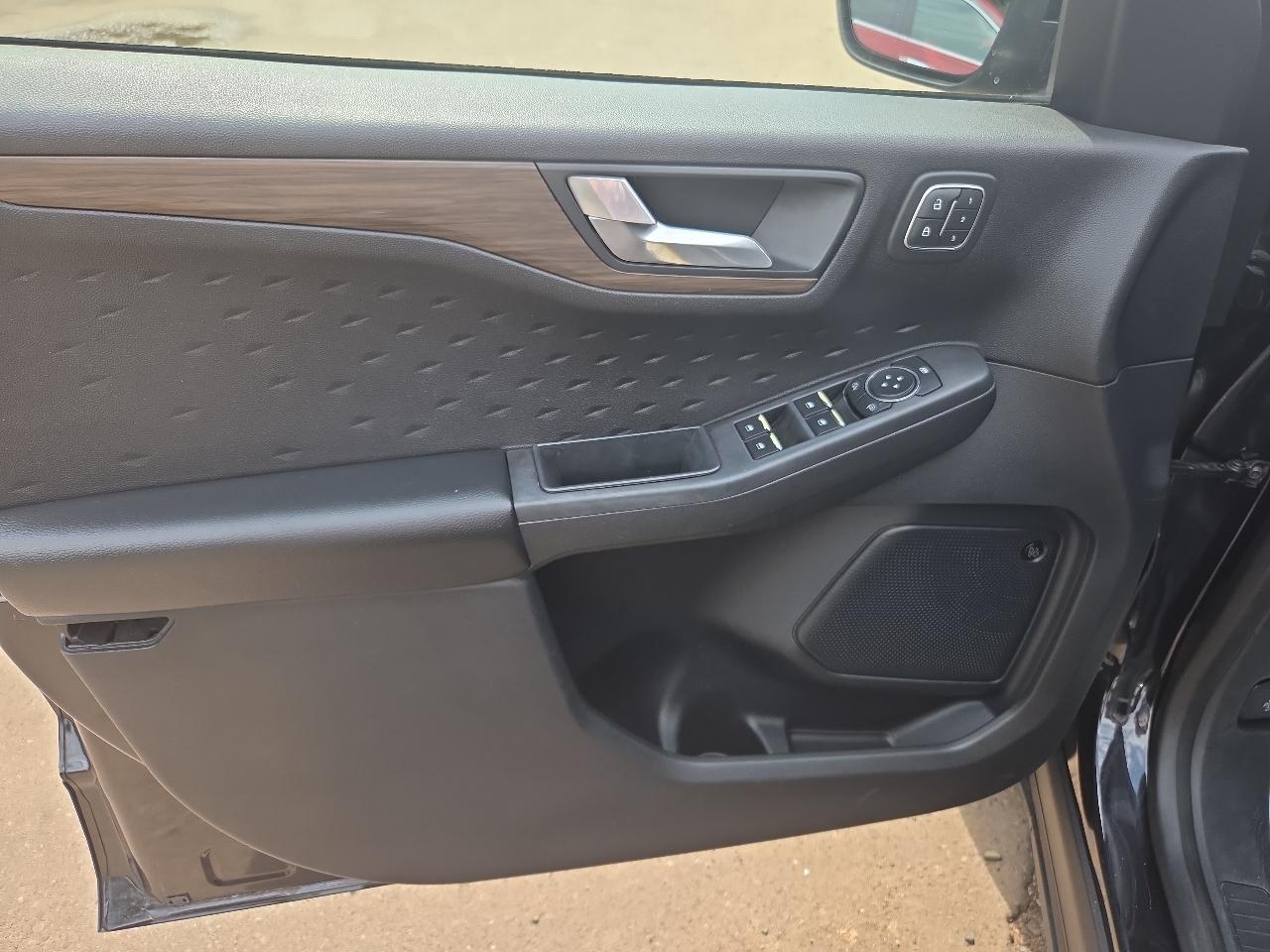 Ford Escape Titanium AWD 2020