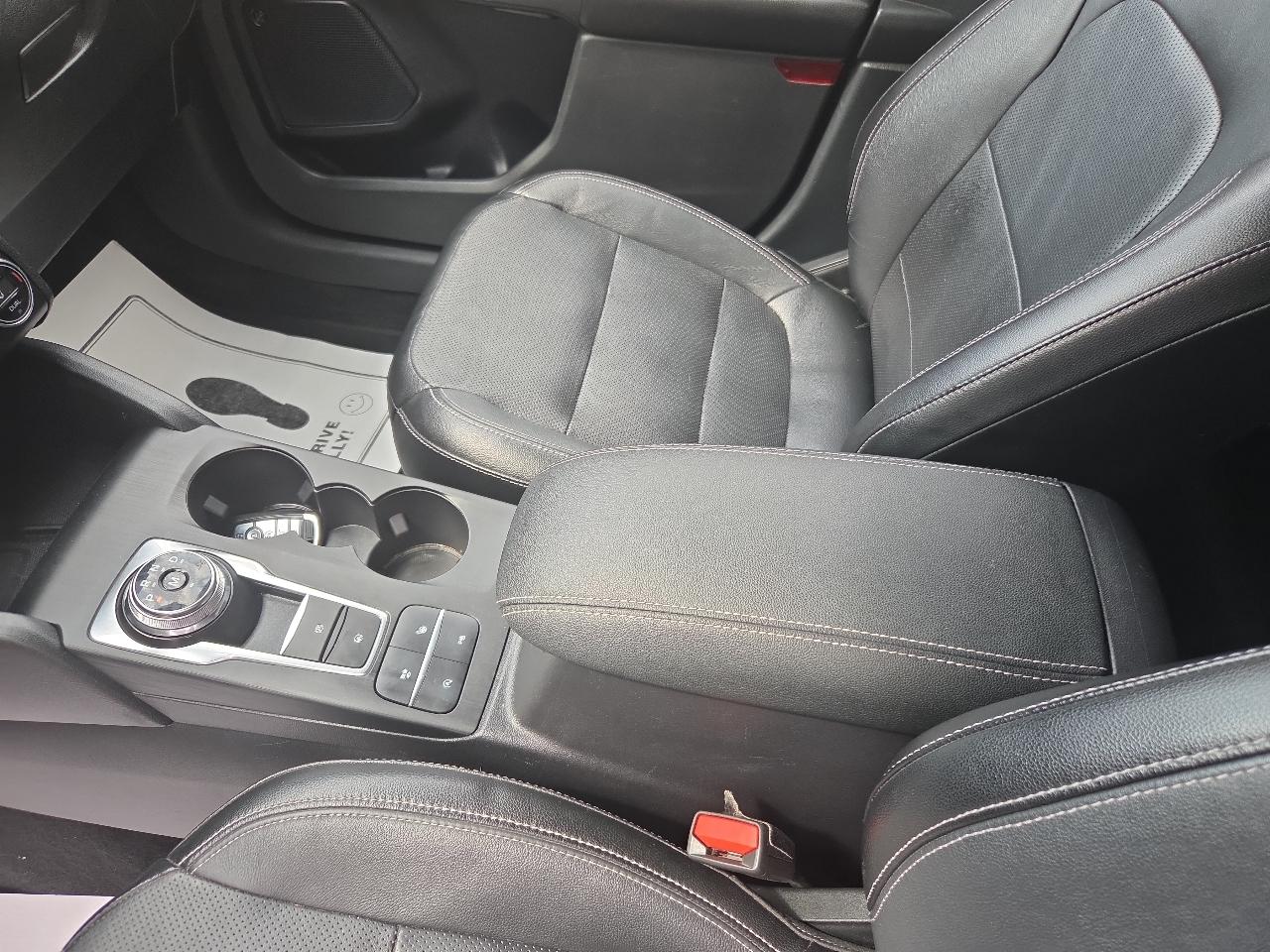Ford Escape Titanium AWD 2020