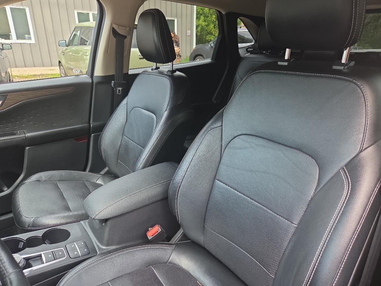 Ford Escape Titanium AWD 2020