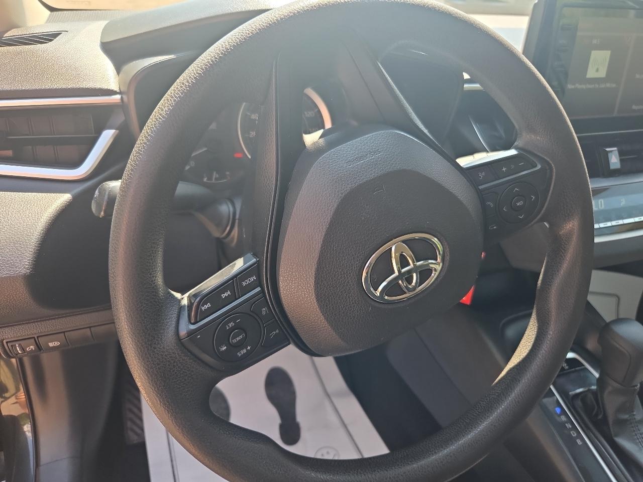 Toyota Corolla LE CVT (Natl) 2022