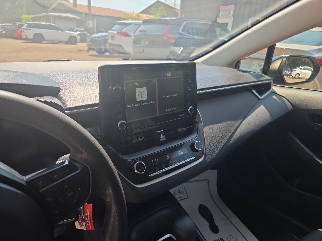 Toyota Corolla LE CVT (Natl) 2022