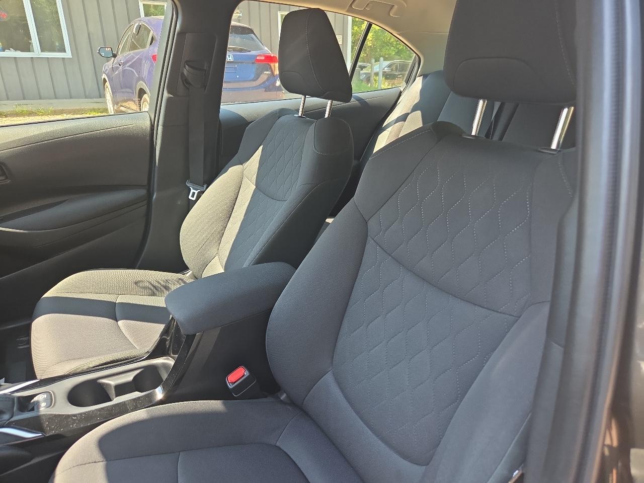 Toyota Corolla LE CVT (Natl) 2022