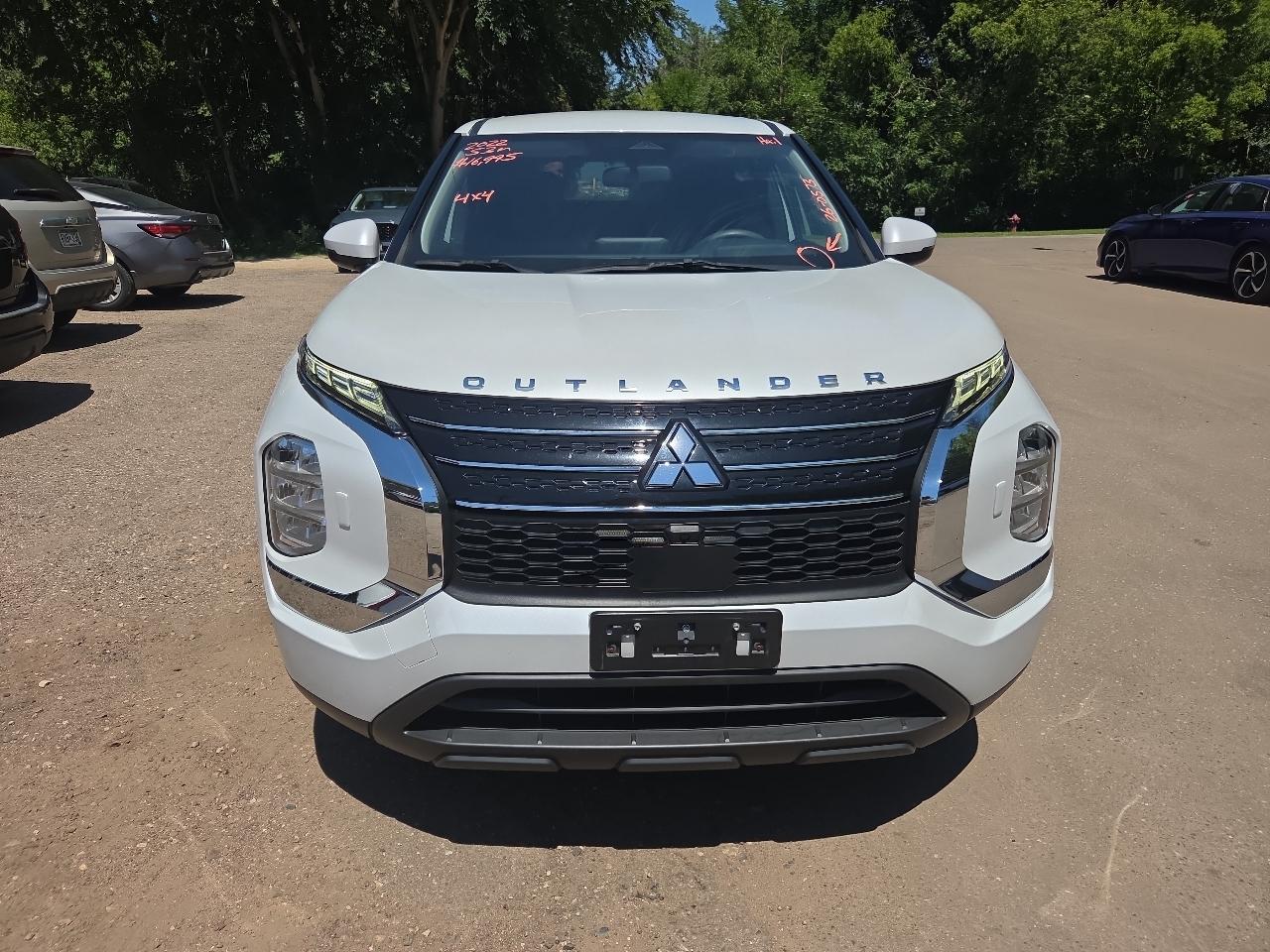 Mitsubishi Outlander ES S-AWC 2022