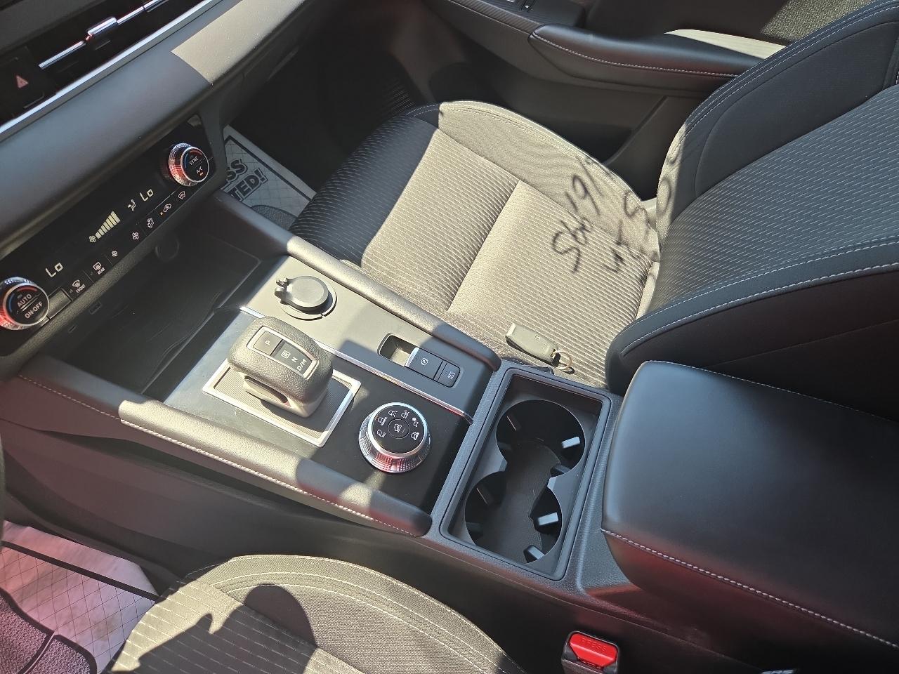 Mitsubishi Outlander ES S-AWC 2022