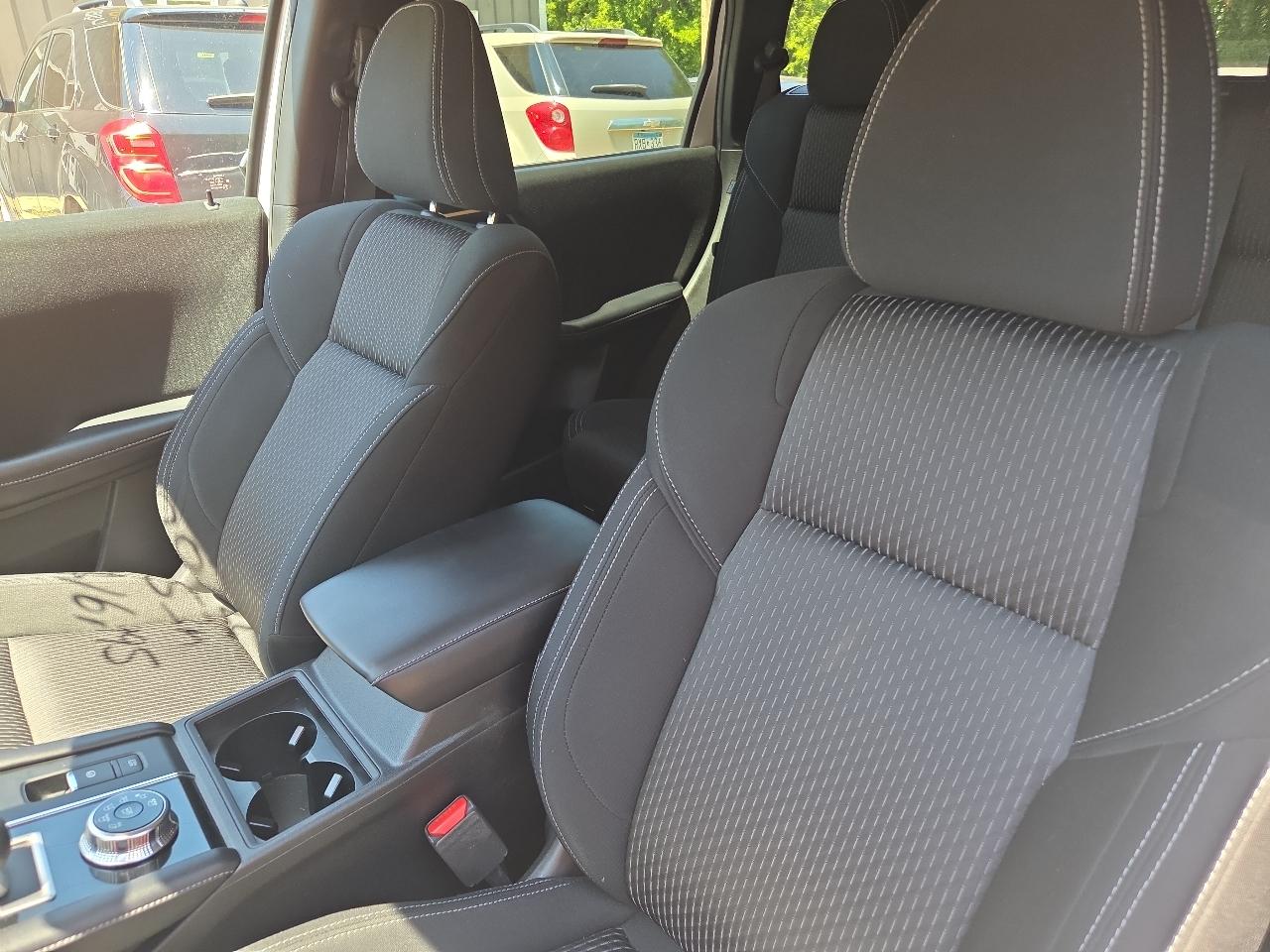 Mitsubishi Outlander ES S-AWC 2022