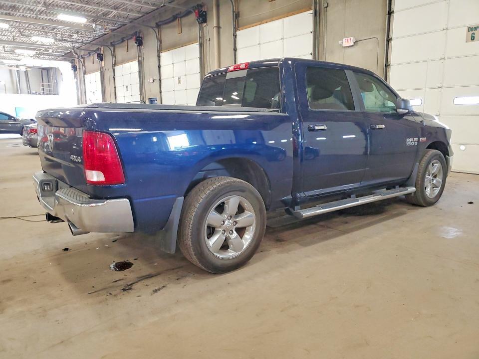 RAM 1500 4WD Crew Cab 140.5" Big Horn 2016