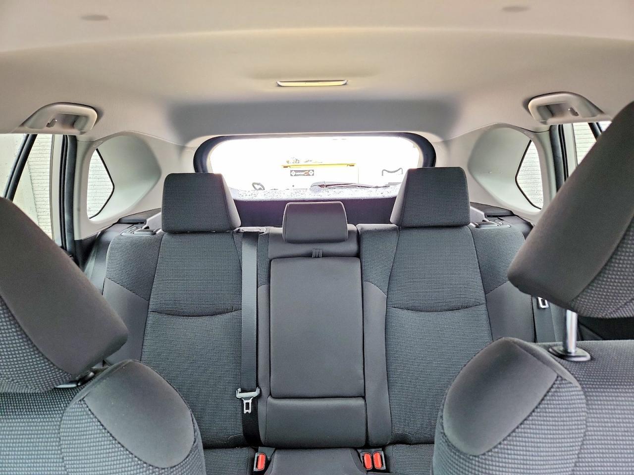 Toyota RAV4 Hybrid LE AWD (Natl) 2023