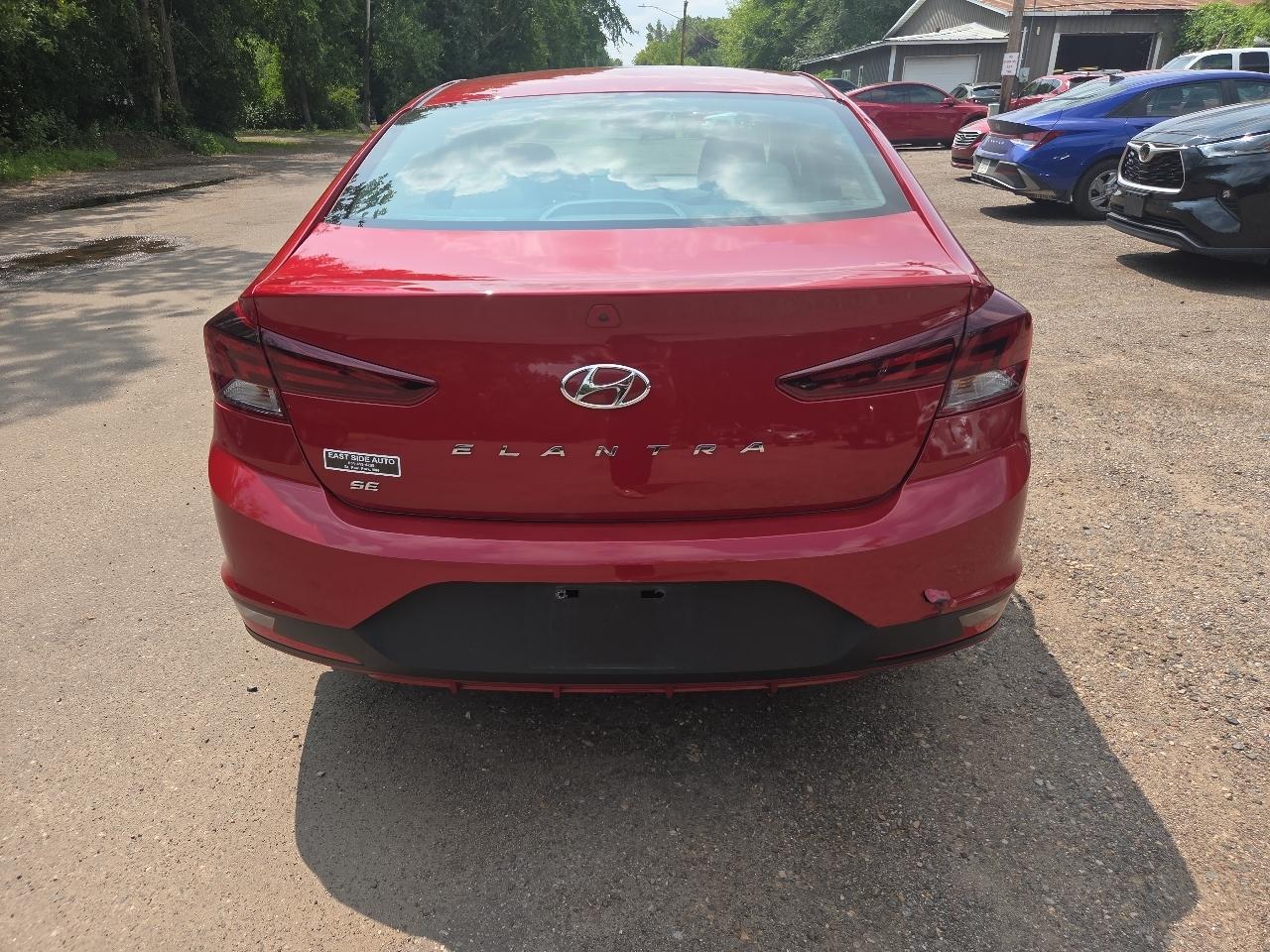 Hyundai Elantra SE IVT 2020