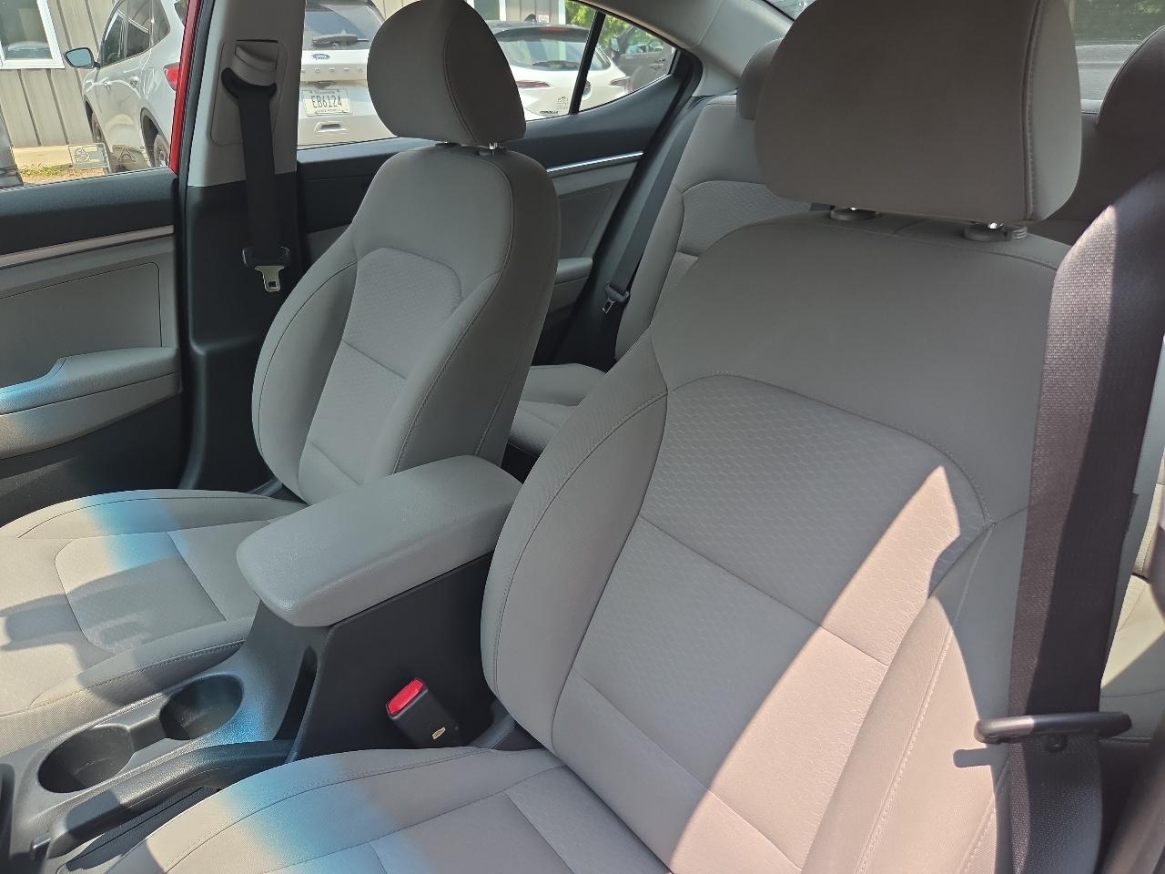 Hyundai Elantra SE IVT 2020