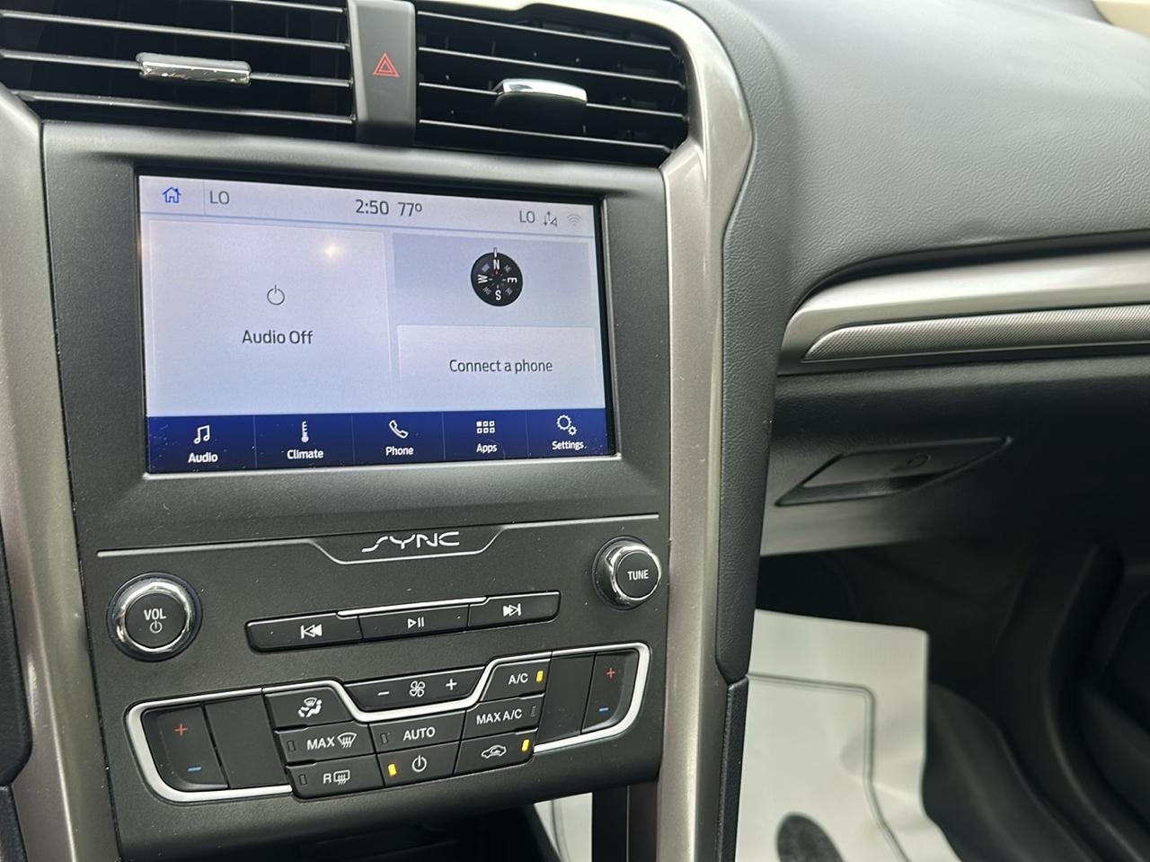Ford Fusion SE FWD 2020
