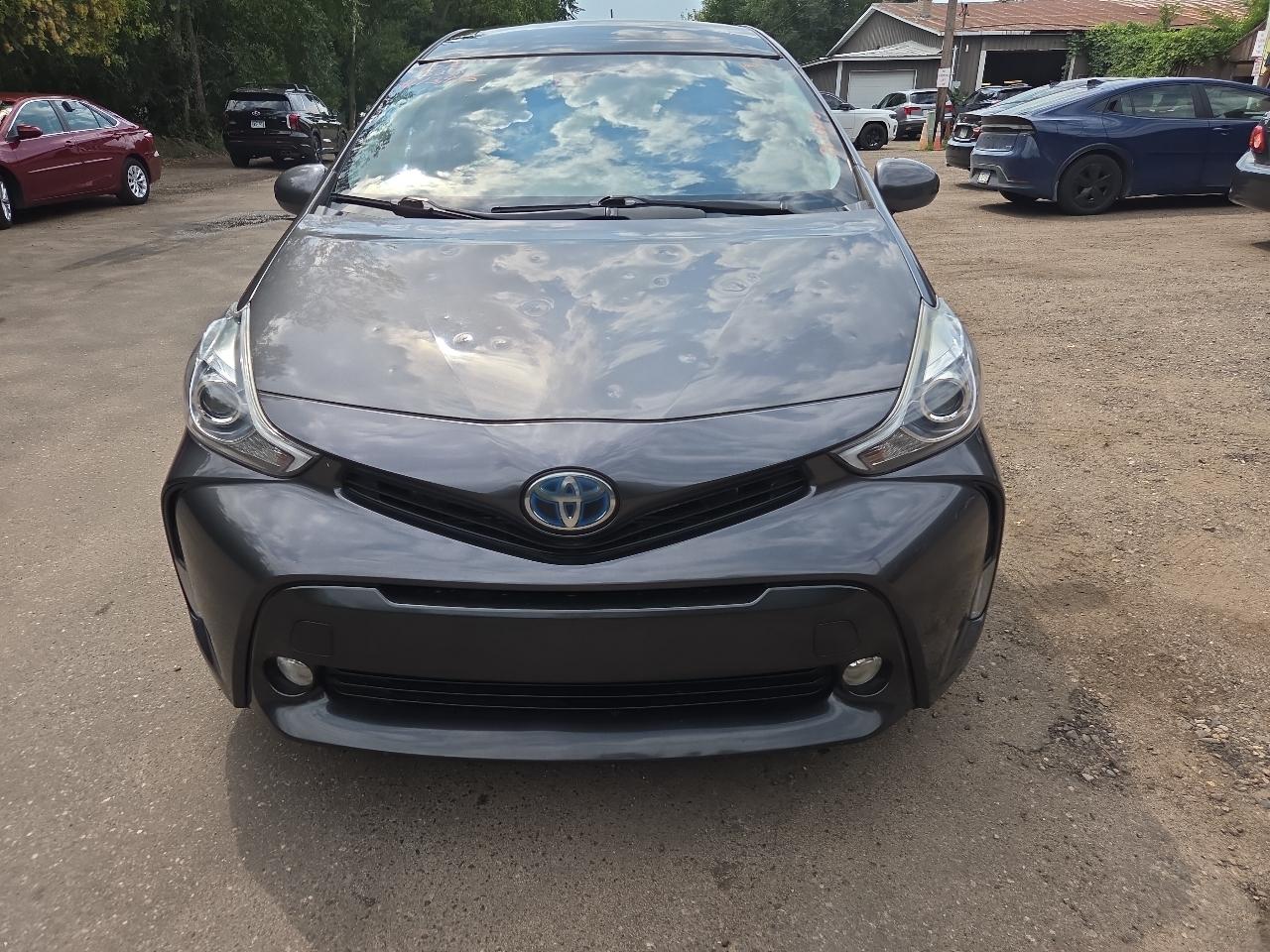 Toyota Prius V 5dr Wgn Two (Natl) 2016